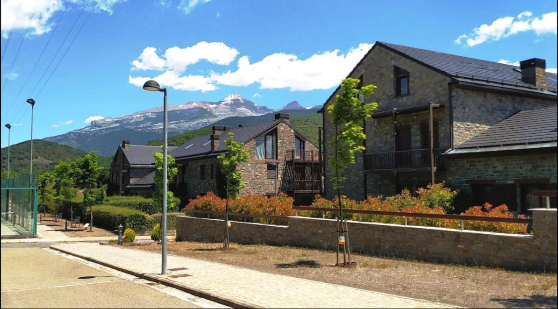 Apartamento Luga Castiello de Jaca Exterior foto